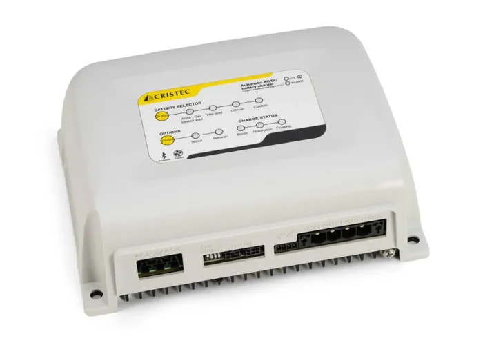 YPOWER+ Battery Charger 12 V / 30 A / 3 charging outputs / fanless